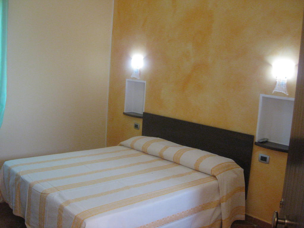 Agritursmo Montesalerno Villa Diamante Kültér fotó